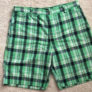 Green izod shorts (36 inch waist)
